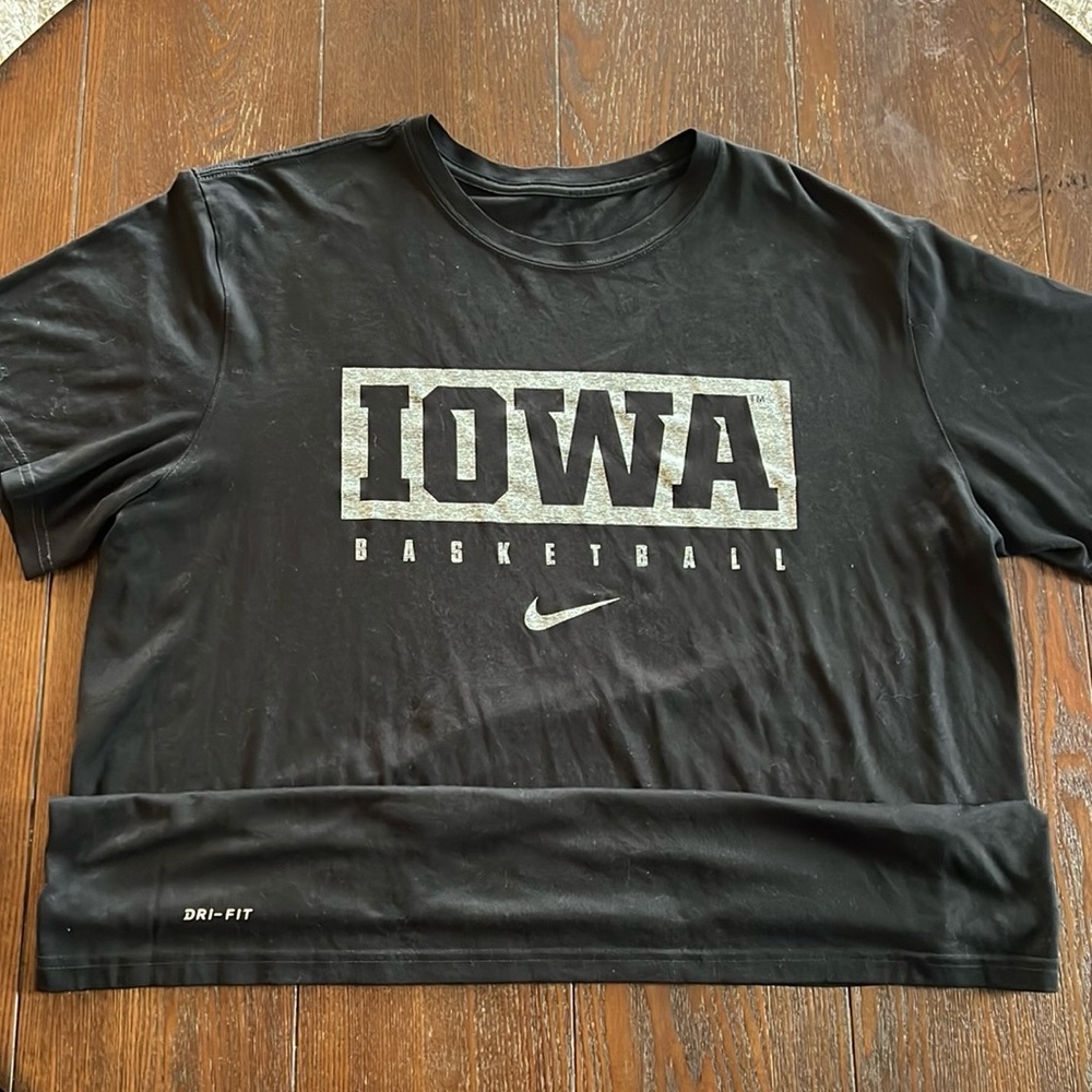 Nike tee